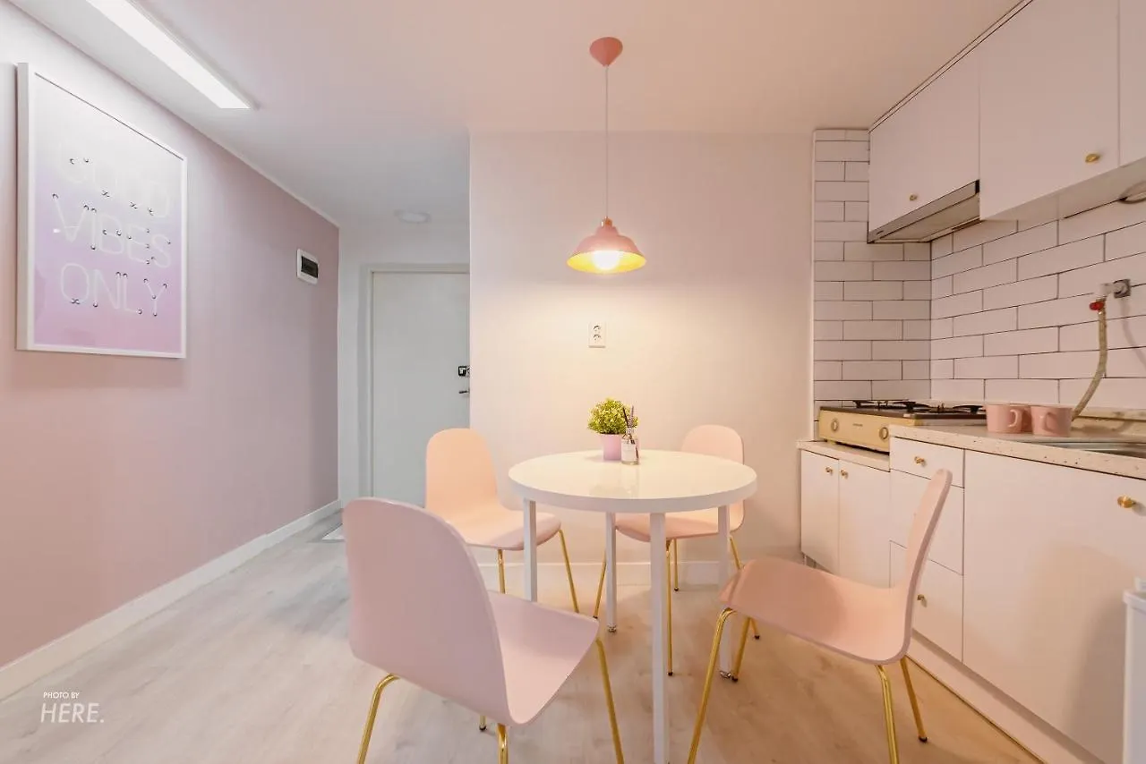 Seeu House Hongdae 首爾 0*,  韩国